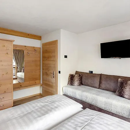 Alpstuga Wooden House *