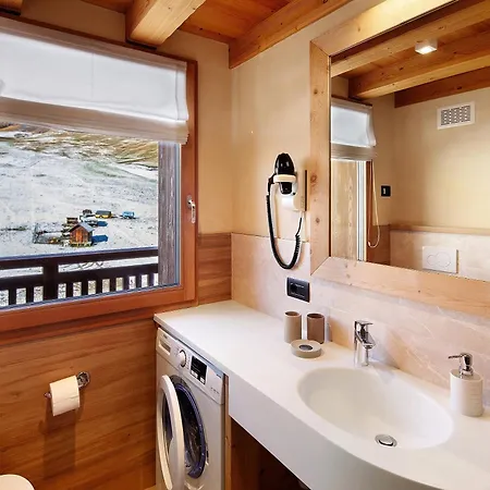 Alpstuga Wooden House Livigno