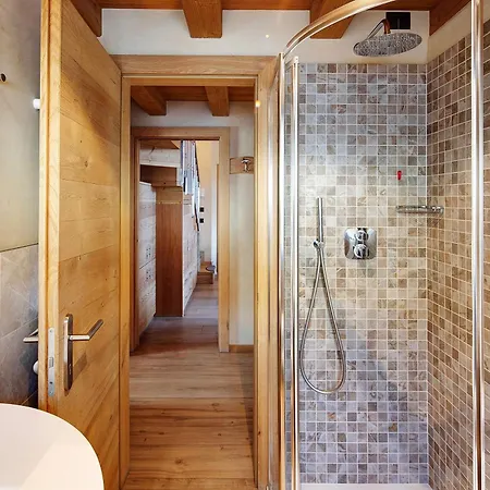 Alpstuga Wooden House *
