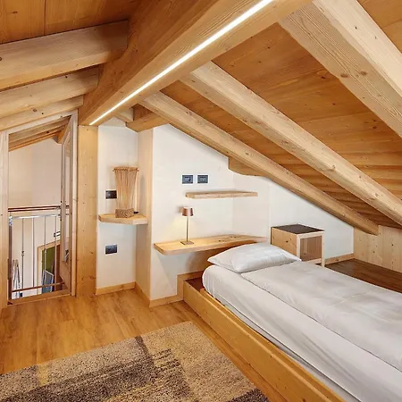 Alpstuga Wooden House *