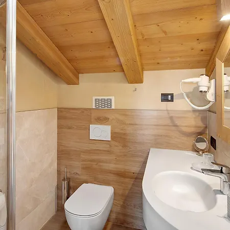 Alpstuga Wooden House